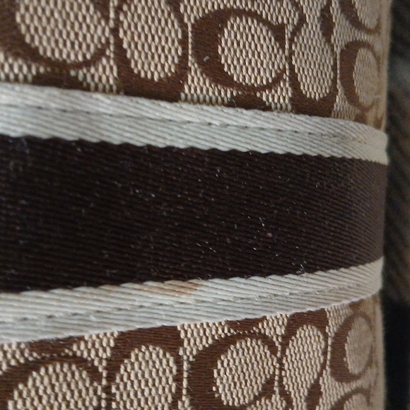 Coach - Picture 3 of 10